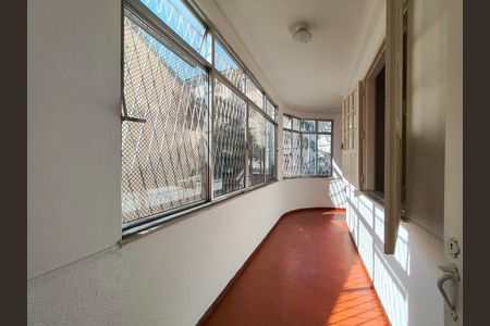 Apartamento para alugar com 101m², 2 quartos e 1 vaga