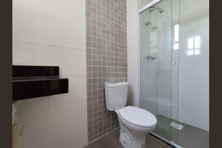 Banheiro 2 de apartamento para alugar com 2 quartos, 54m² em Jardim Itu Planalto, Porto Alegre