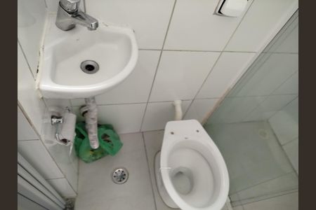 Casa para alugar com 51m², 2 quartos e sem vaga Casa para alugar com 51m², 2 quartos e sem vagaBanheiro