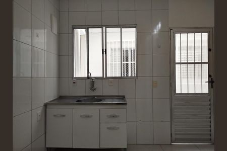 Casa para alugar com 51m², 2 quartos e sem vaga Casa para alugar com 51m², 2 quartos e sem vagaCozinha