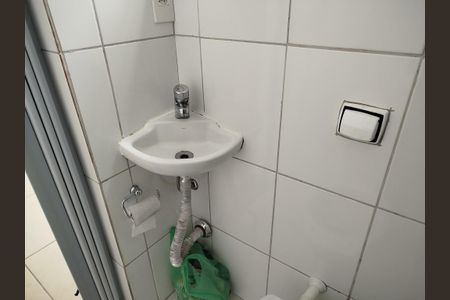 Casa para alugar com 51m², 2 quartos e sem vaga Casa para alugar com 51m², 2 quartos e sem vagaBanheiro