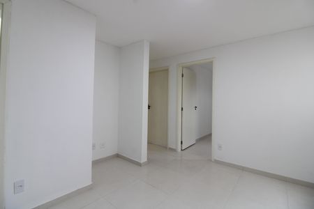 Sala de apartamento para alugar com 2 quartos, 48m² em Cidade Líder, São Paulo