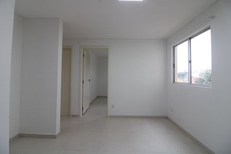 Sala de apartamento para alugar com 2 quartos, 48m² em Cidade Líder, São Paulo