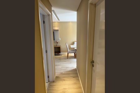Apartamento para alugar com 68m², 2 quartos e 1 vaga Apartamento para alugar com 68m², 2 quartos e 1 vagaCorredor