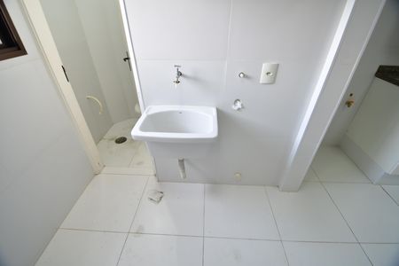 Apartamento à venda com 81m², 2 quartos e 1 vagaÁrea de Serviço
