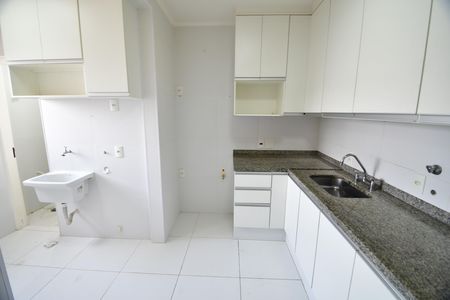 Apartamento à venda com 81m², 2 quartos e 1 vagaCozinha