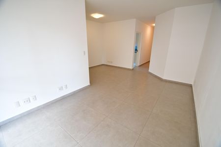 Apartamento à venda com 81m², 2 quartos e 1 vagaSala