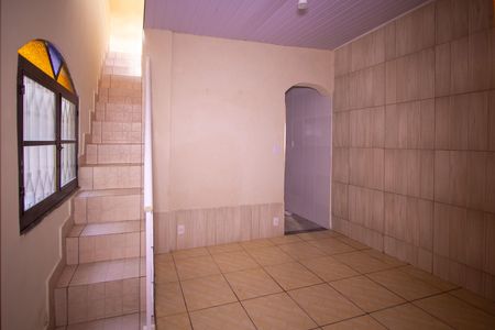 Sala de casa para alugar com 3 quartos, 360m² em Porto da Pedra, São Gonçalo