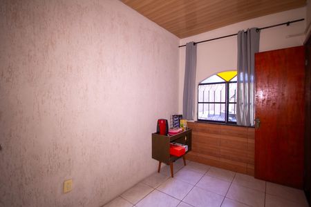 Casa para alugar com 60m², 3 quartos e sem vaga Casa para alugar com 60m², 3 quartos e sem vagaQuarto 2