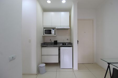 Sala/Cozinha de apartamento para alugar com 1 quarto, 31m² em Vila Uberabinha, São Paulo