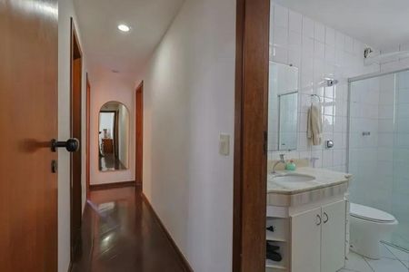 Apartamento para alugar com 125m², 3 quartos e 2 vagas Apartamento para alugar com 125m², 3 quartos e 2 vagasCorredor