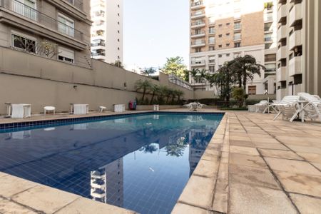 Apartamento para alugar com 33m², 1 quarto e 1 vaga Apartamento para alugar com 33m², 1 quarto e 1 vagaÁrea comum - Piscina