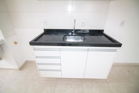 Apartamento à venda com 39m², 2 quartos e sem vaga Apartamento à venda com 39m², 2 quartos e sem vagaCozinha e Área de Serviço