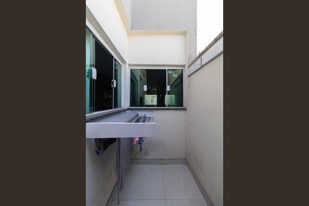 Casa de condomínio à venda com 94m², 3 quartos e 1 vagaChurrasqueira e Área de Serviço 