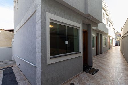 Casa de condomínio à venda com 94m², 3 quartos e 1 vagaÁrea Comum