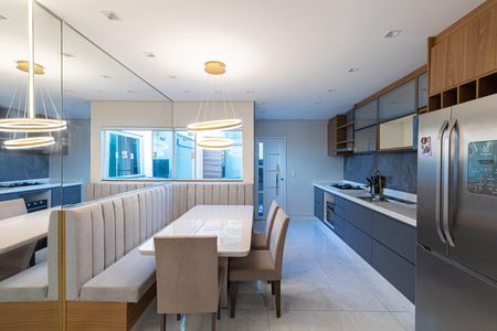 Casa de condomínio à venda com 94m², 3 quartos e 1 vagaSala e Cozinha 