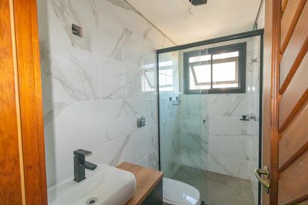 Banheiro da Suíte de apartamento à venda com 3 quartos, 131m² em Centro, Canoas