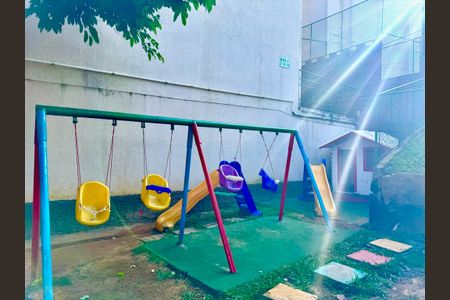 Apartamento à venda com 48m², 2 quartos e 1 vaga Apartamento à venda com 48m², 2 quartos e 1 vagaÁrea comum - Playground