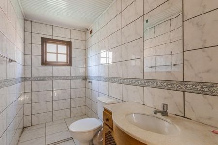 Banheiro 1 de casa à venda com 3 quartos, 380m² em Jardim São Pedro, Porto Alegre