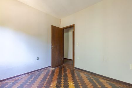 Casa à venda com 380m², 3 quartos e 2 vagasQuarto 2