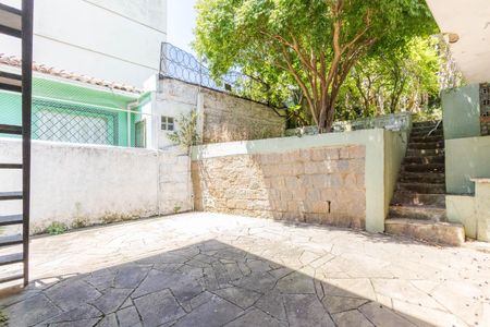 Casa à venda com 380m², 3 quartos e 2 vagasQuintal
