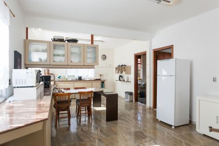 Cozinha de casa de condomínio à venda com 4 quartos, 351m² em Condomínio Retiro das Pedras, Brumadinho