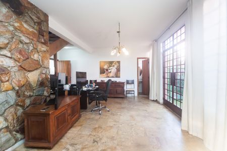 Casa de condomínio à venda com 351m², 5 quartos e 5 vagassala