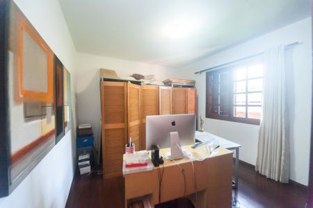 Casa de condomínio à venda com 351m², 5 quartos e 5 vagasquarto 2