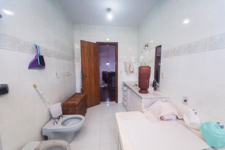 Casa de condomínio à venda com 351m², 5 quartos e 5 vagasBanheiro Social