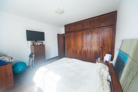 Casa de condomínio à venda com 351m², 5 quartos e 5 vagasquarto 1 