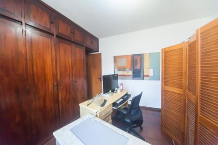 Casa de condomínio à venda com 351m², 5 quartos e 5 vagasquarto 2
