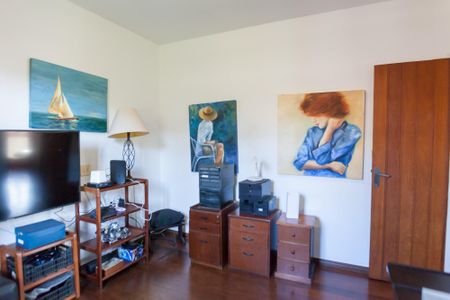 Casa de condomínio à venda com 351m², 4 quartos e 5 vagas Casa de condomínio à venda com 351m², 4 quartos e 5 vagasQuarto 3