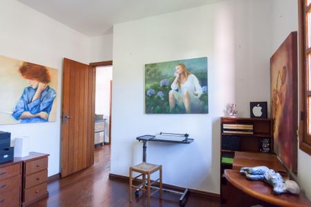 Casa de condomínio à venda com 351m², 4 quartos e 5 vagas Casa de condomínio à venda com 351m², 4 quartos e 5 vagasQuarto 3