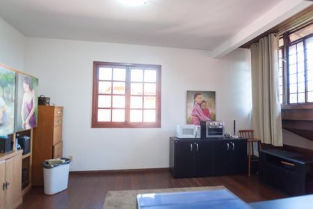 Casa de condomínio à venda com 351m², 4 quartos e 5 vagas Casa de condomínio à venda com 351m², 4 quartos e 5 vagasSala 2