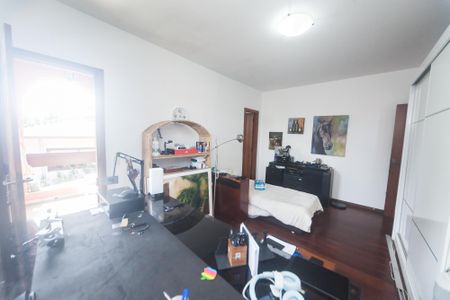 Casa de condomínio à venda com 351m², 5 quartos e 5 vagassuite 