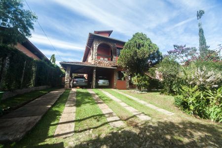 Casa de condomínio à venda com 351m², 5 quartos e 5 vagasfachada casa 1