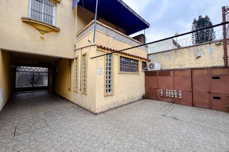 Casa para alugar com 250m², 3 quartos e 4 vagas Casa para alugar com 250m², 3 quartos e 4 vagasGaragem