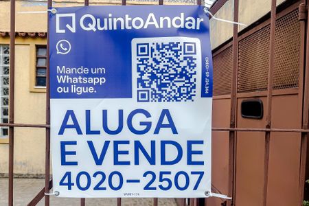 Casa para alugar com 250m², 3 quartos e 4 vagas Casa para alugar com 250m², 3 quartos e 4 vagasPlaca