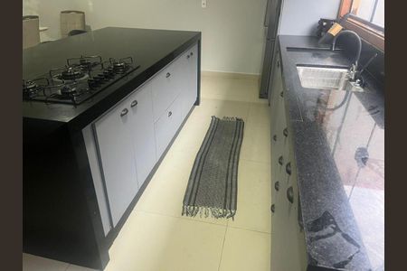 Cozinha de casa para alugar com 1 quarto, 80m² em Jardim Santa Marta, Sorocaba