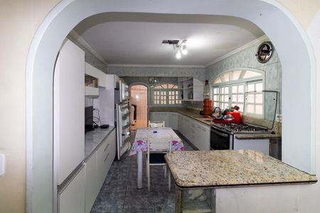 Casa para alugar com 250m², 3 quartos e 6 vagas Casa para alugar com 250m², 3 quartos e 6 vagasCozinha
