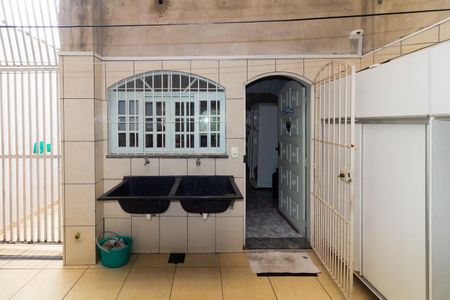 Casa para alugar com 250m², 3 quartos e 6 vagas Casa para alugar com 250m², 3 quartos e 6 vagasÁrea de Serviço