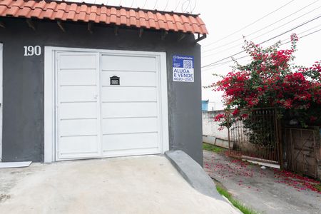Casa para alugar com 60m², 1 quarto e 1 vaga Casa para alugar com 60m², 1 quarto e 1 vagaFachada