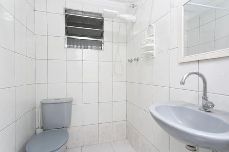 Casa para alugar com 60m², 1 quarto e 1 vaga Casa para alugar com 60m², 1 quarto e 1 vagaBanheiro