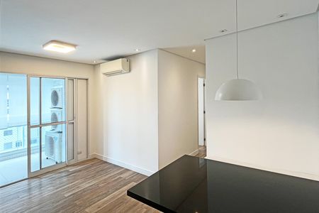 Sala de apartamento para alugar com 2 quartos, 64m² em Pompéia, Santos