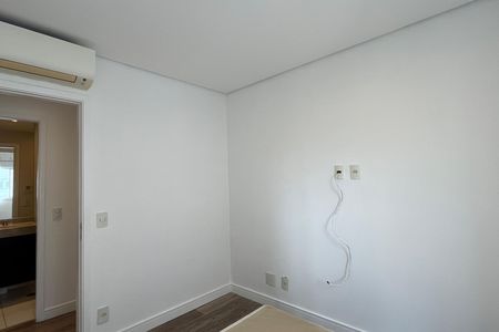 Quarto  de apartamento para alugar com 2 quartos, 64m² em Pompéia, Santos