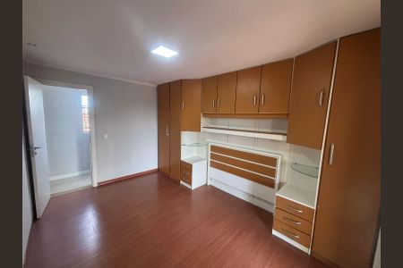 Casa à venda com 250m², 3 quartos e 5 vagas Casa à venda com 250m², 3 quartos e 5 vagasQuarto 1