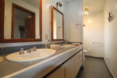Apartamento para alugar com 154m², 3 quartos e 2 vagasBanheiro Quarto 1 suíte