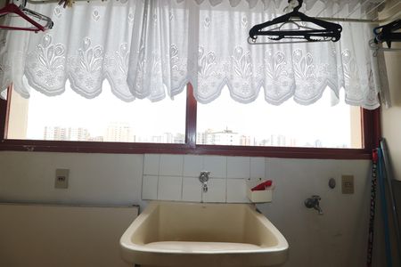 Apartamento para alugar com 154m², 3 quartos e 2 vagasÁrea de Serviço