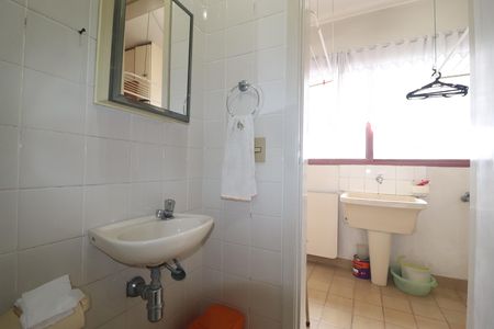 Apartamento para alugar com 154m², 3 quartos e 2 vagasBanheiro de Serviço