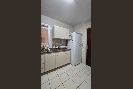 Cozinha de apartamento à venda com 3 quartos, 118m² em Vila Itapura, Campinas